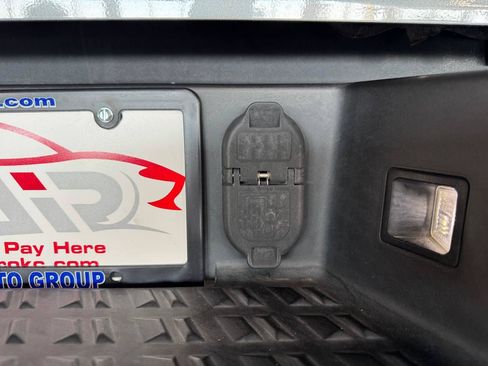 Used 2017 Nissan Titan PRO-4X w/ Pro-4x Convenience Package AWD/4WD image 45