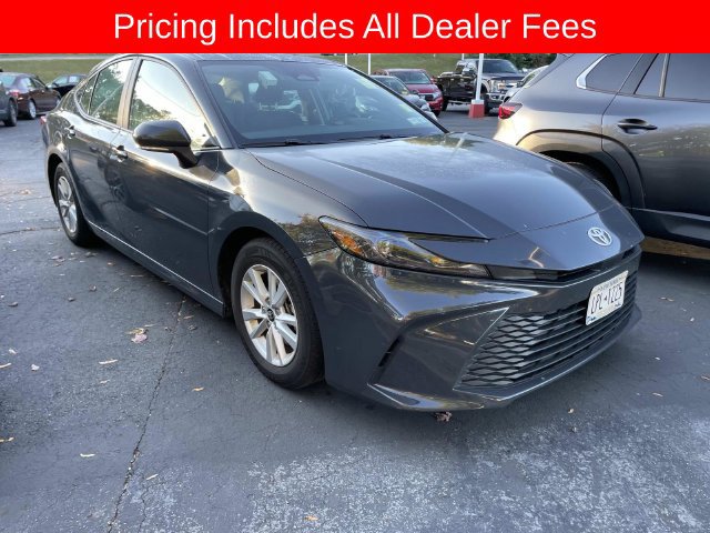 Used 2025 Toyota Camry LE FWD image 11