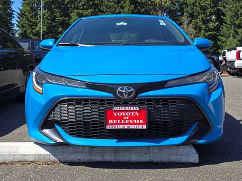 Used 2019 Toyota Corolla SE FWD image 2