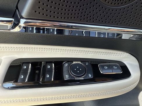 New 2026 Lincoln Corsair Premiere image 19