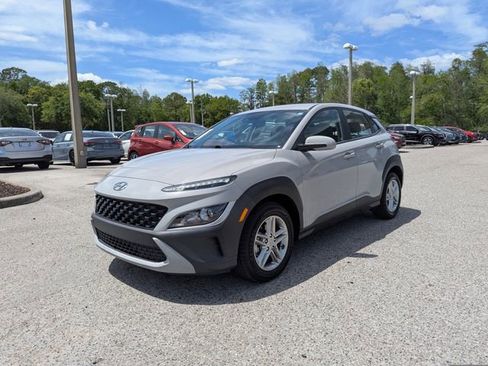 Used 2022 Hyundai Kona SE FWD image 4