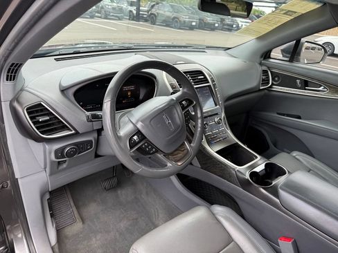 Used 2019 Lincoln Nautilus Reserve FWD image 13