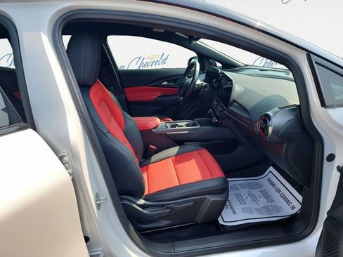 Used 2025 Chevrolet Equinox EV RS image 13