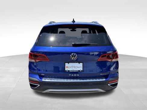 Used 2024 Volkswagen Taos SE AWD/4WD image 33