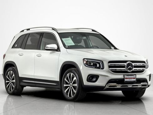 Used 2022 Mercedes-Benz GLB 250 w/ Premium Package Lite image 7