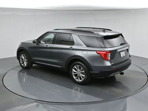 Certified 2023 Ford Explorer XLT w/ Equipment Group 202A RWD image 48