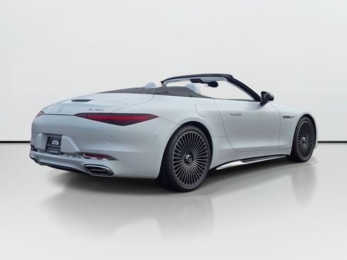 New 2026 Mercedes-Benz Maybach SL 680 image 8