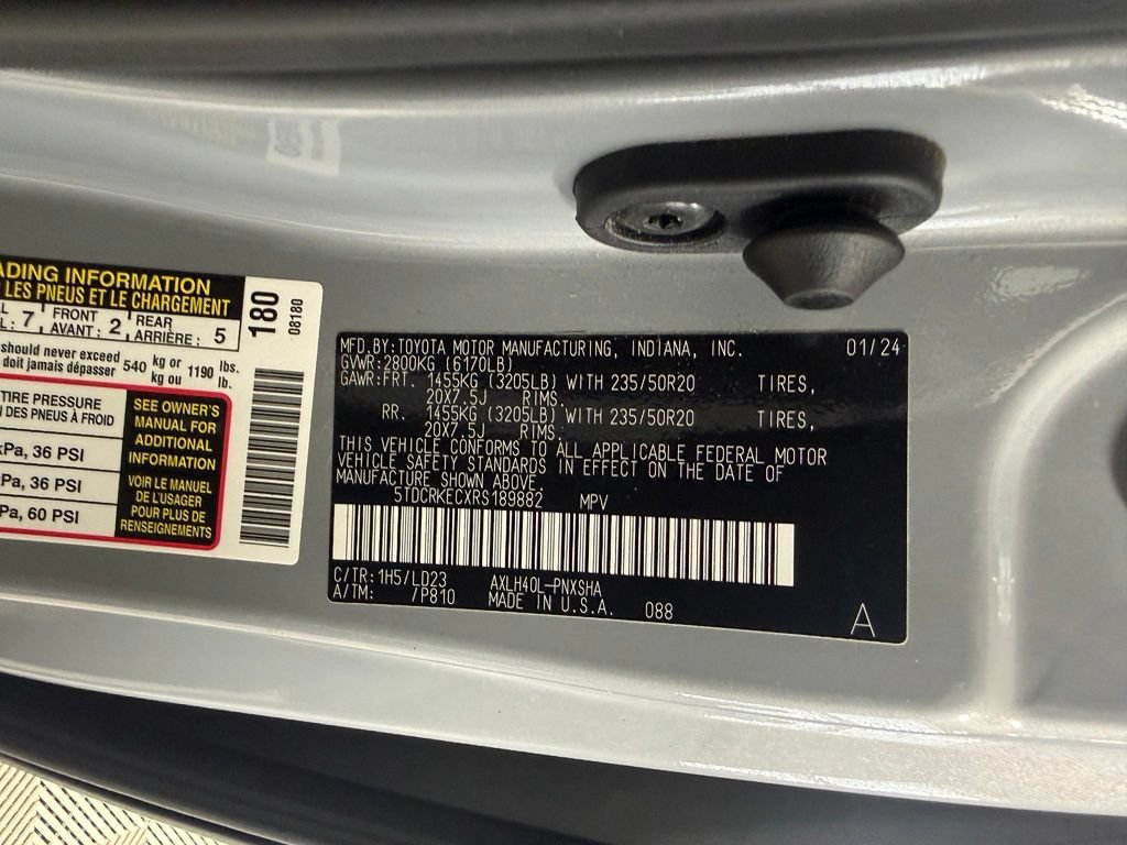 Used 2024 Toyota Sienna XSE FWD image 29