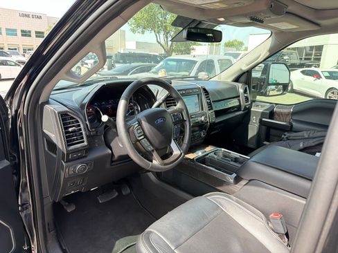 Used 2019 Ford F250 Lariat w/ Lariat Ultimate Package AWD/4WD image 5