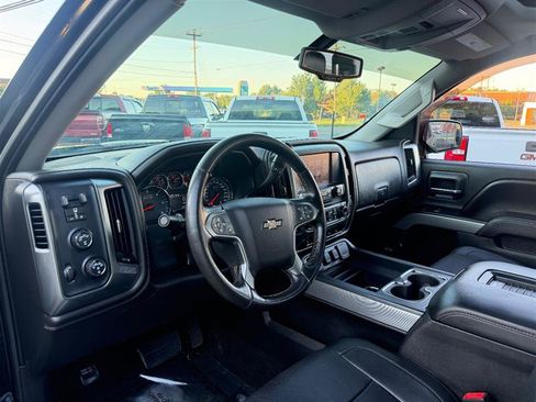 Used 2017 Chevrolet Silverado 1500 LTZ Z71 w/ LTZ Plus Package AWD/4WD image 15