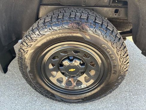 Used 2023 Chevrolet Colorado W/T RWD image 11