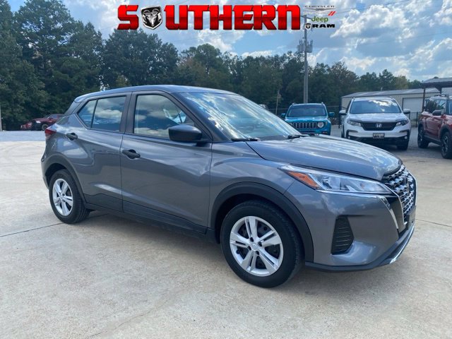 Used 2024 Nissan Kicks S FWD image 1