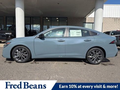 New 2026 Nissan Sentra SL w/ Floor Mat Package image 4