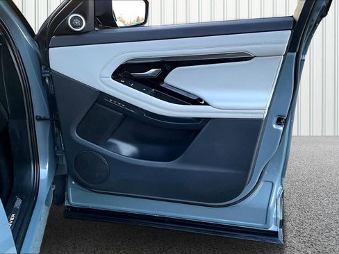 Used 2020 Land Rover Range Rover Evoque First Edition image 27