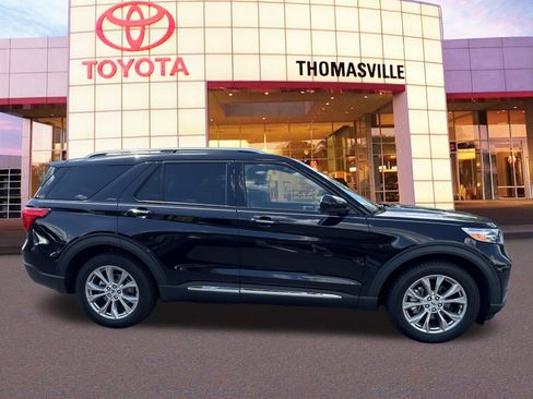 Used 2024 Ford Explorer Limited RWD image 4