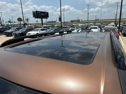 Used 2024 Hyundai Santa Fe Limited FWD image 11