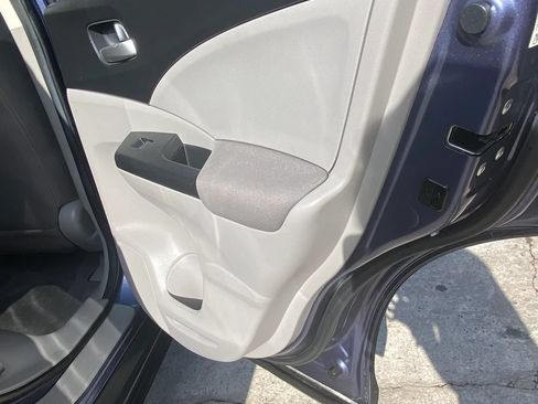 Used 2013 Honda CR-V LX image 20