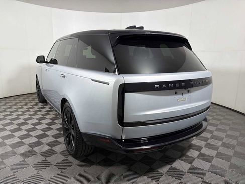 Used 2025 Land Rover Range Rover Long Wheelbase SE image 5