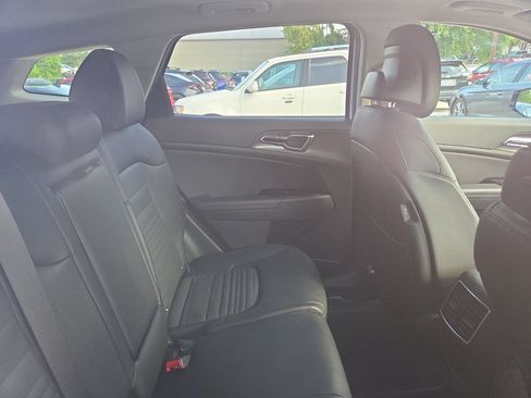 Used 2025 Kia Sportage SX AWD/4WD image 12