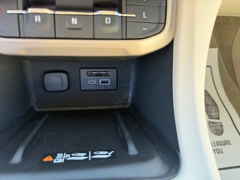 Used 2023 GMC Acadia Denali AWD/4WD image 18