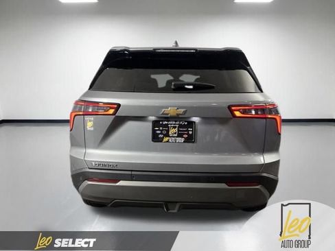 Used 2026 Chevrolet Equinox LT w/ Convenience Package II FWD image 7