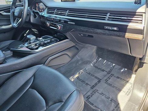 Used 2018 Audi Q7 3.0T Prestige w/ Prestige Package AWD/4WD image 23