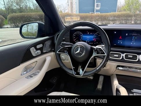 Certified 2025 Mercedes-Benz GLS 580 4MATIC image 18