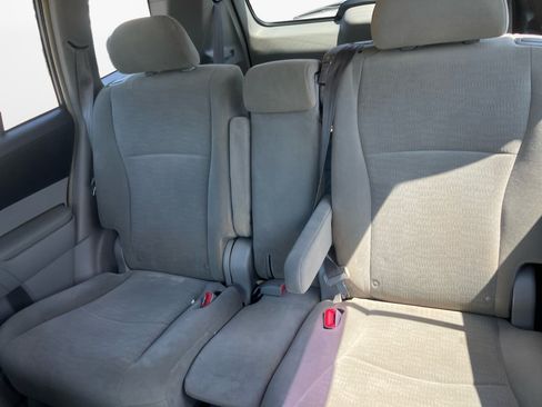 Used 2013 Toyota Highlander Plus FWD image 15