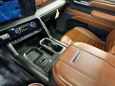 Used 2025 GMC Sierra 2500 Denali Ultimate w/ Max Trailering Package image 22