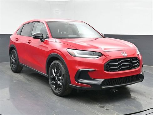 Used 2025 Honda HR-V Sport image 2