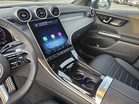 New 2026 Mercedes-Benz GLC 300 image 21