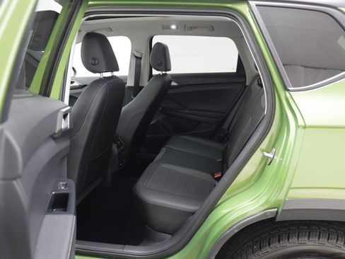 Used 2025 Volkswagen Taos SE image 13