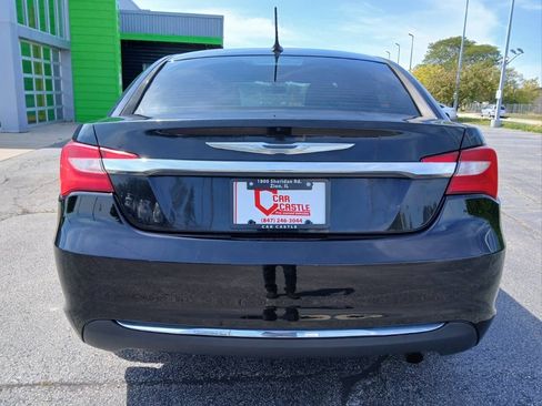 Used 2012 Chrysler 200 Touring FWD image 8