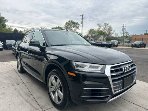 Used 2019 Audi Q5 2.0T Premium Plus w/ Premium Plus Package AWD/4WD image 3