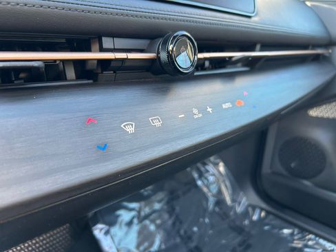 Used 2023 Nissan Ariya FWD image 28