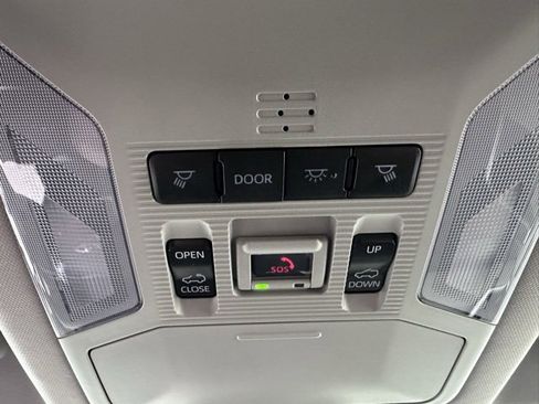 Used 2023 Toyota RAV4 XLE Premium image 30