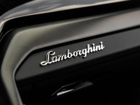 Used 2024 Lamborghini Urus S AWD/4WD image 33