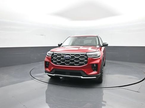 New 2026 Ford Explorer Platinum w/ LUX Leather Package AWD/4WD image 4