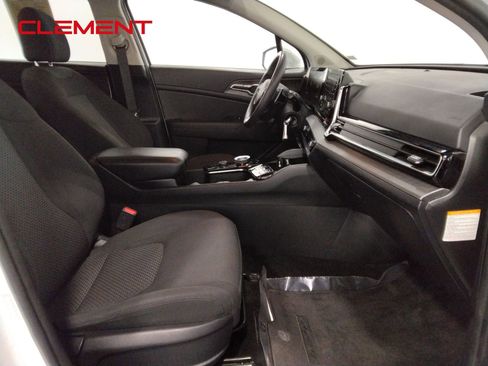 Used 2023 Kia Sportage LX image 36