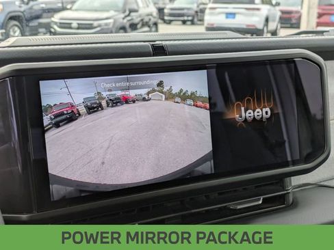 Used 2025 Jeep Wrangler Unlimited Sahara image 24