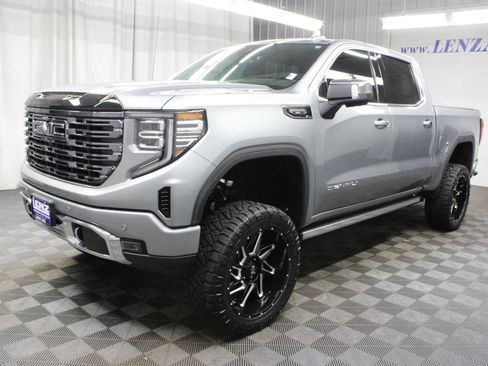 Used 2025 GMC Sierra 1500 Denali Ultimate AWD/4WD image 7