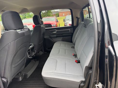 Used 2020 RAM 1500 Big Horn AWD/4WD image 8