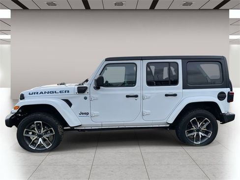 Used 2024 Jeep Wrangler Unlimited w/ Convenience Group image 6