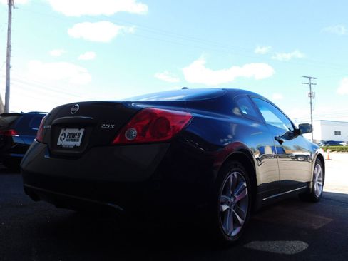 Used 2010 Nissan Altima 2.5 S w/ Premium Pkg image 6