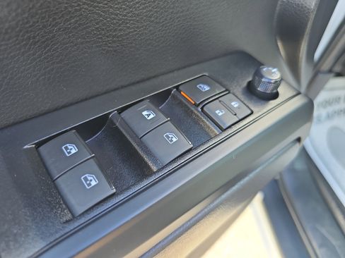 Used 2023 Toyota Tacoma SR image 17