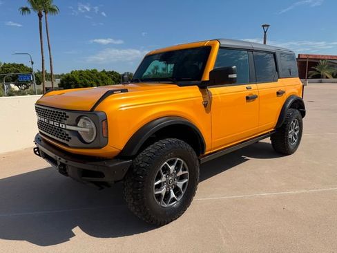 Used 2021 Ford Bronco Badlands AWD/4WD image 3