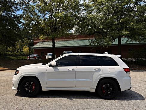 Used 2018 Jeep Grand Cherokee SRT w/ Trailer Tow Group IV AWD/4WD image 8