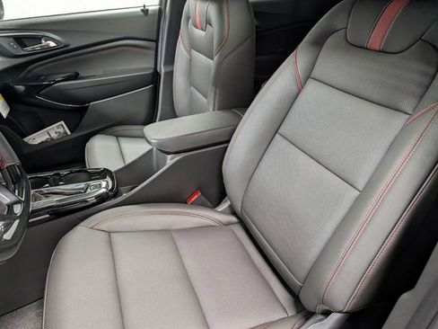 New 2026 Chevrolet Trax RS w/ Sunroof Package image 10