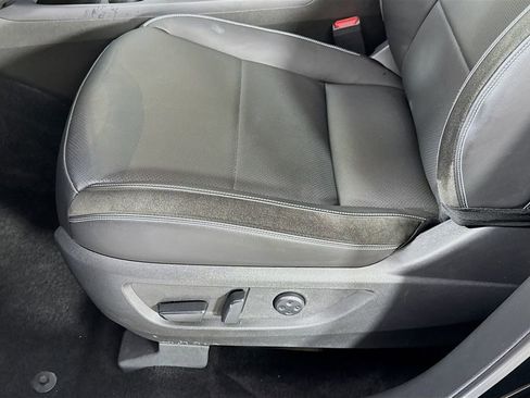 Certified 2025 INFINITI QX50 Sport image 25