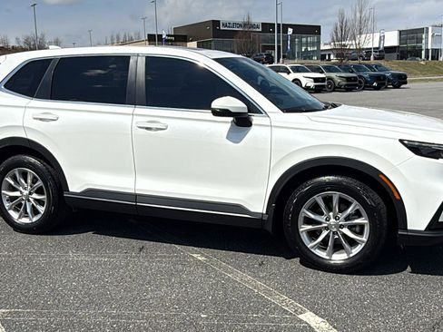 Used 2024 Honda CR-V EX-L image 3